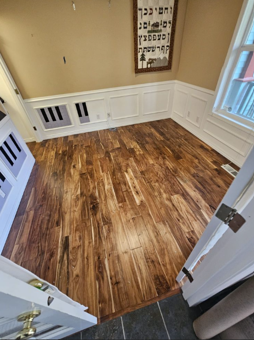 Kitchen hardwood floor